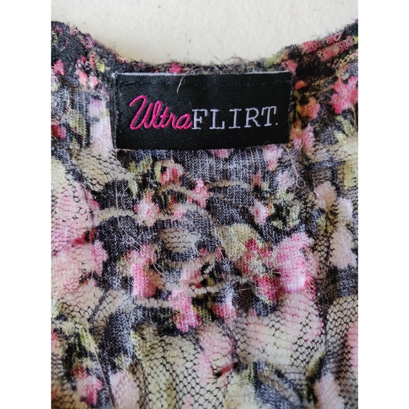 Small Tank Tops - Picture 7 of 10